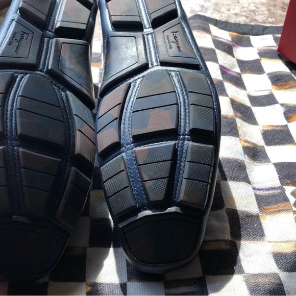 Men’s Ferragamo shoes - Picture 3 of 6